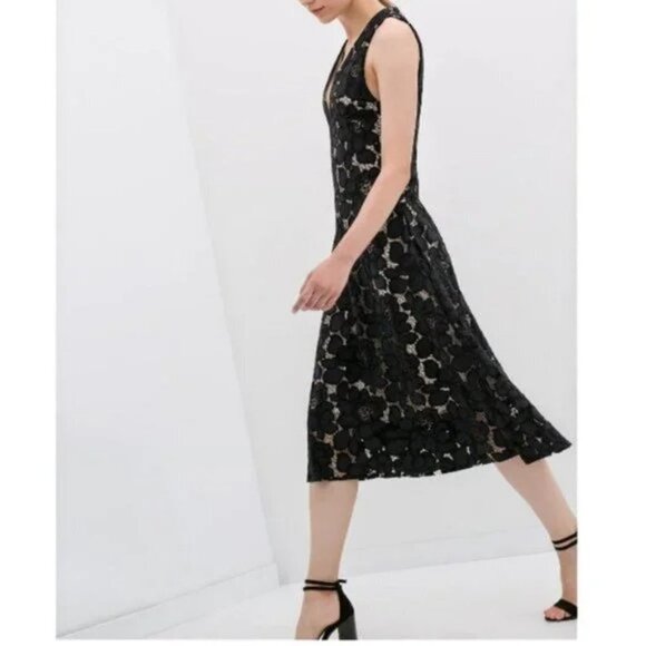 Zara Woman Navy Blue Lace V-Neck Midi Dress $98 - Picture 2 of 14